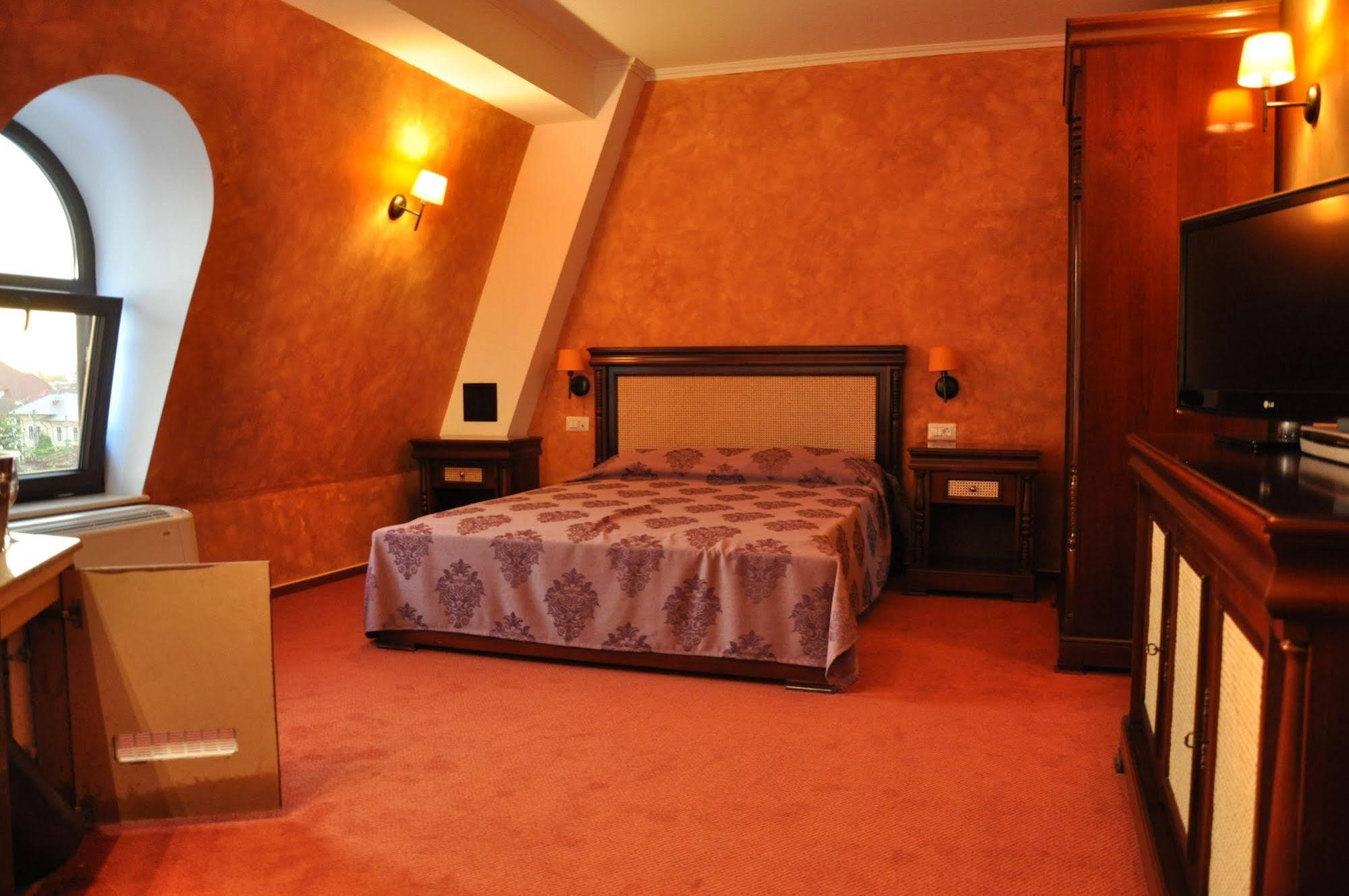 Vigo Grand Hotel Ploeszti Zewnętrze zdjęcie