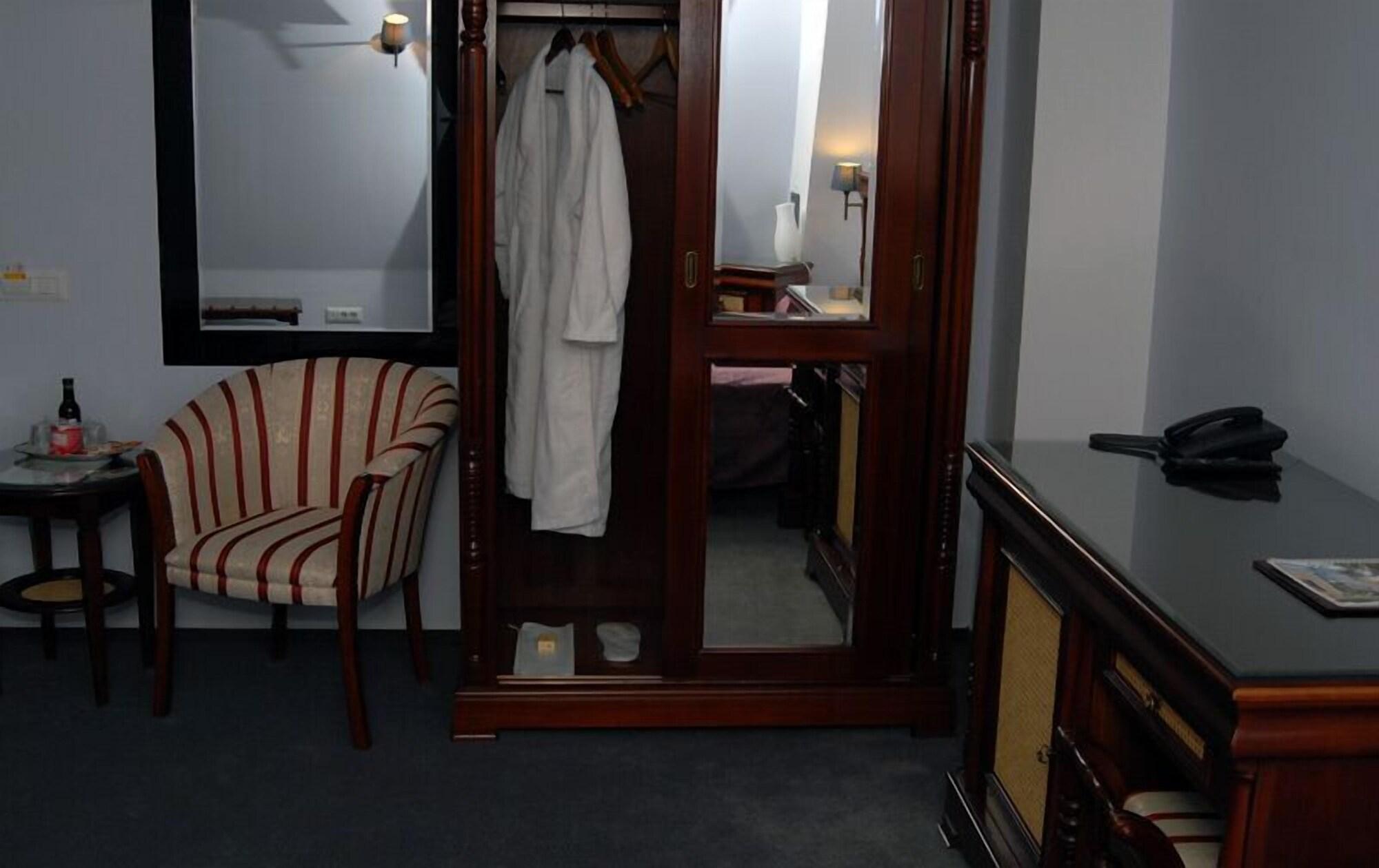 Vigo Grand Hotel Ploeszti Zewnętrze zdjęcie